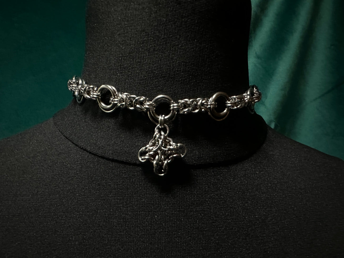 Cross Choker