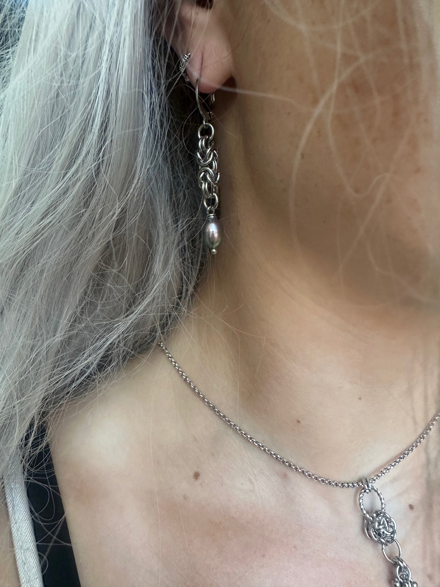 Kleine Kette mit Süsswasserperle