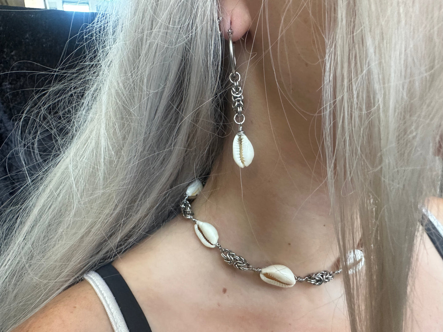 Necklace or Choker with shells