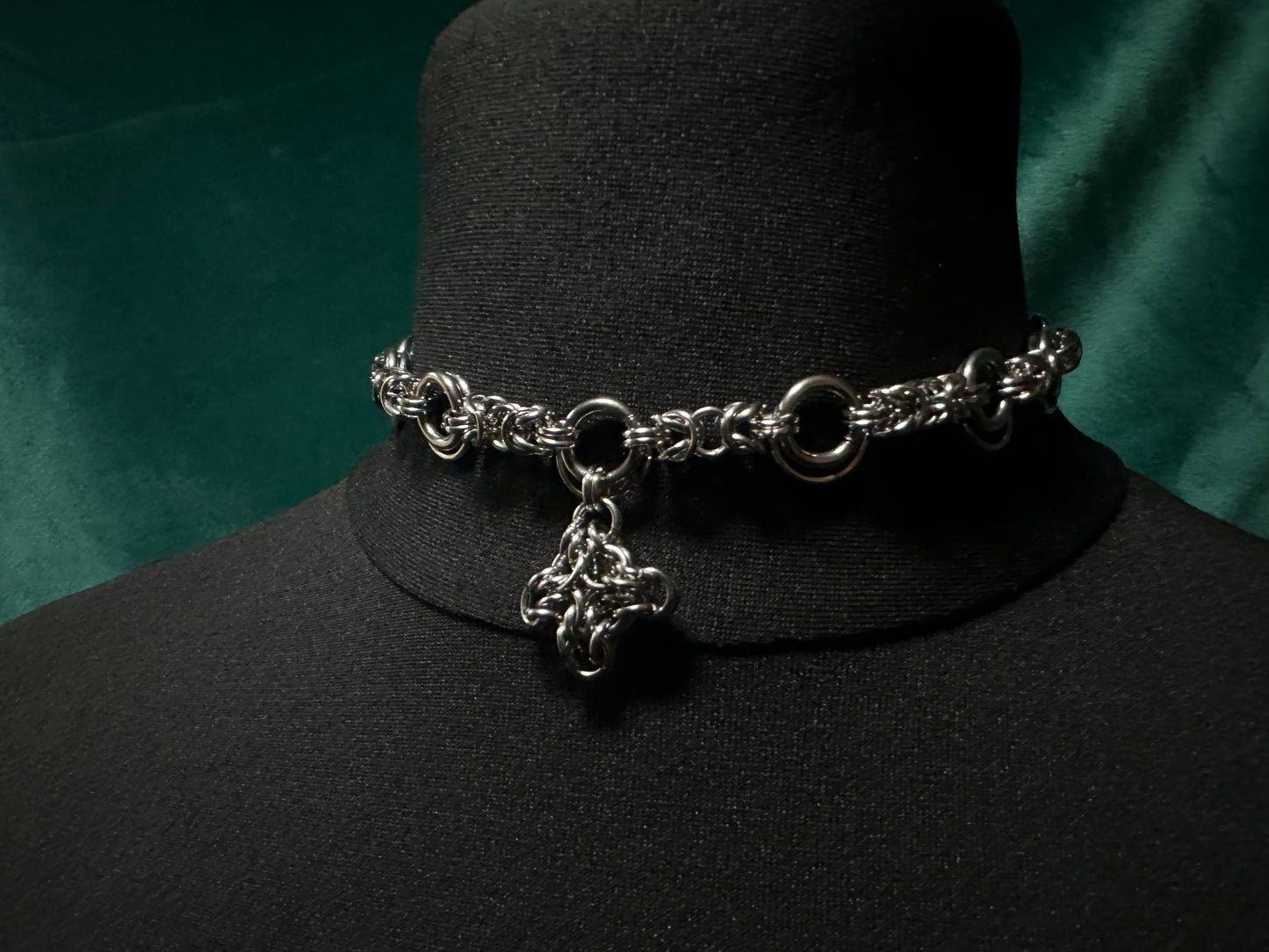 Cross Choker