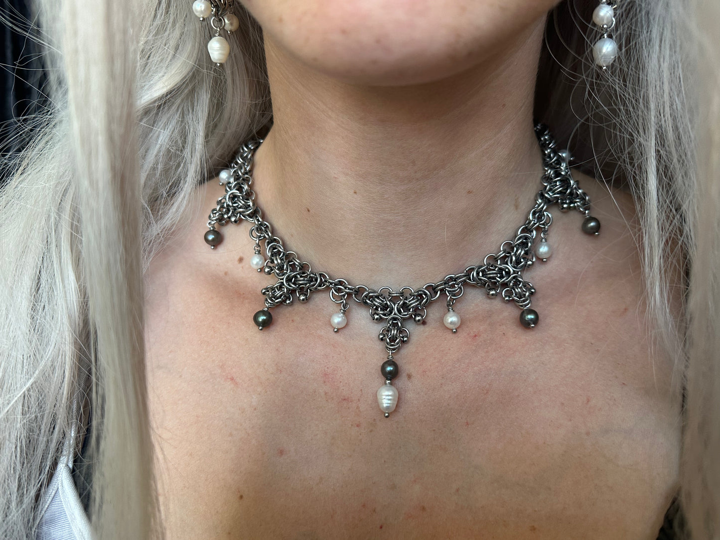 Kette mit Süsswasserperlen