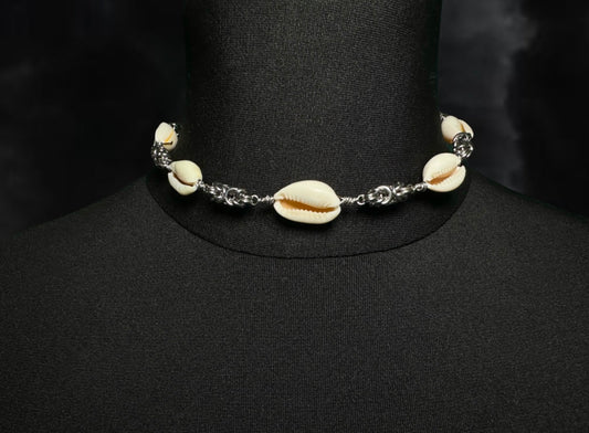 Necklace or Choker with shells