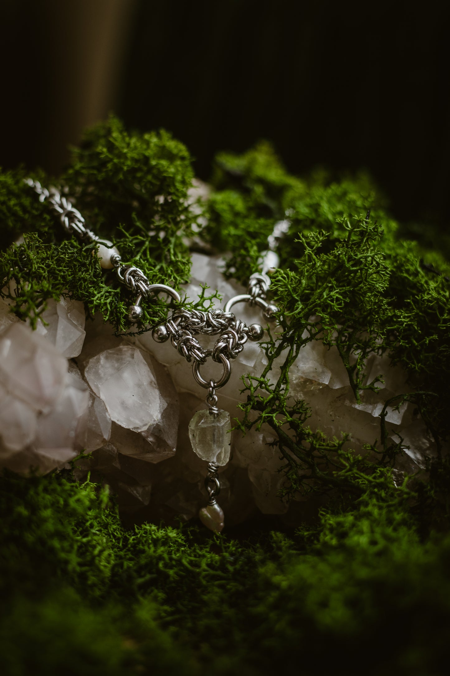 Physade // Necklace with clear quartz and pearls