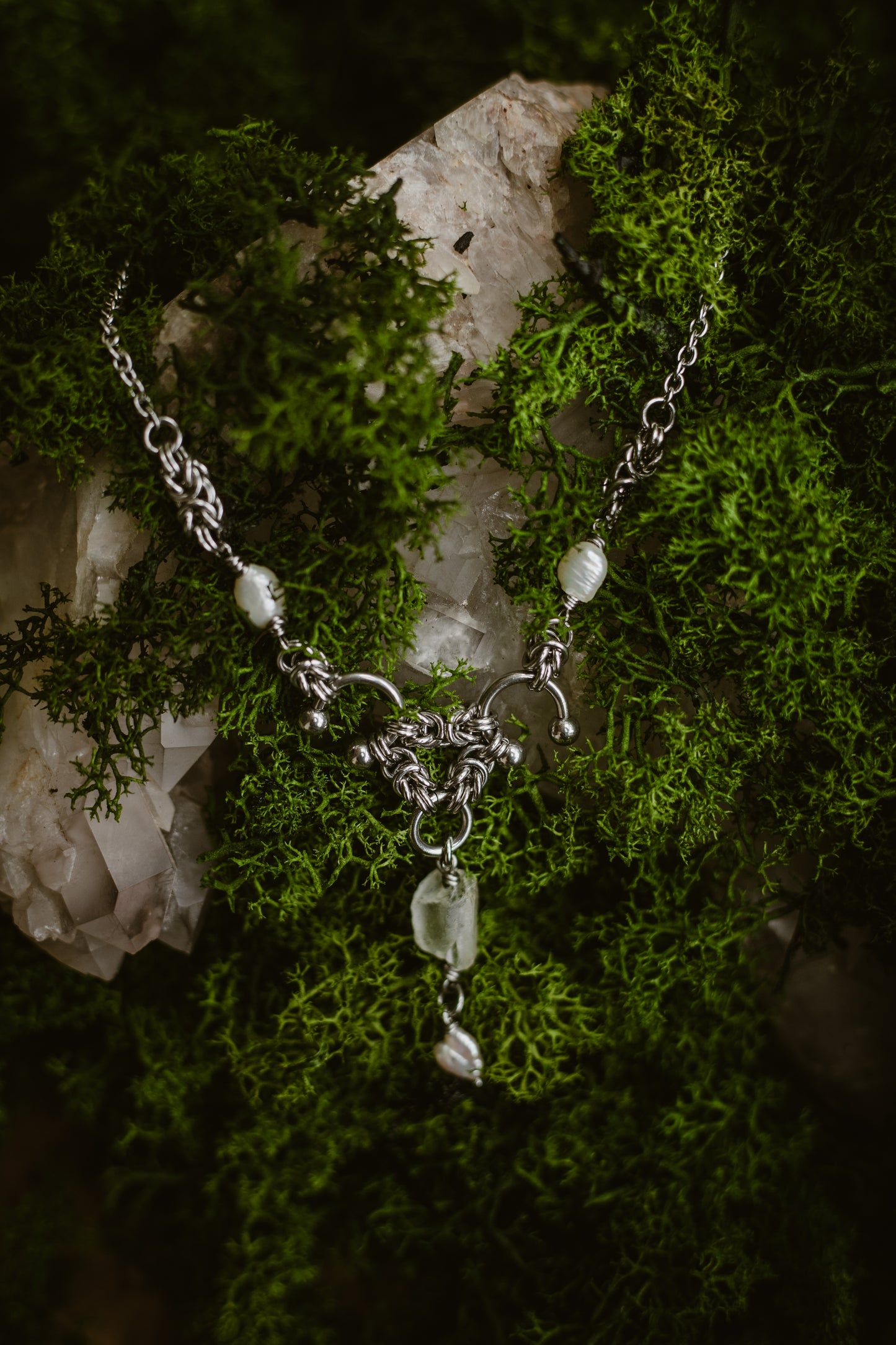 Physade // Necklace with clear quartz and pearls