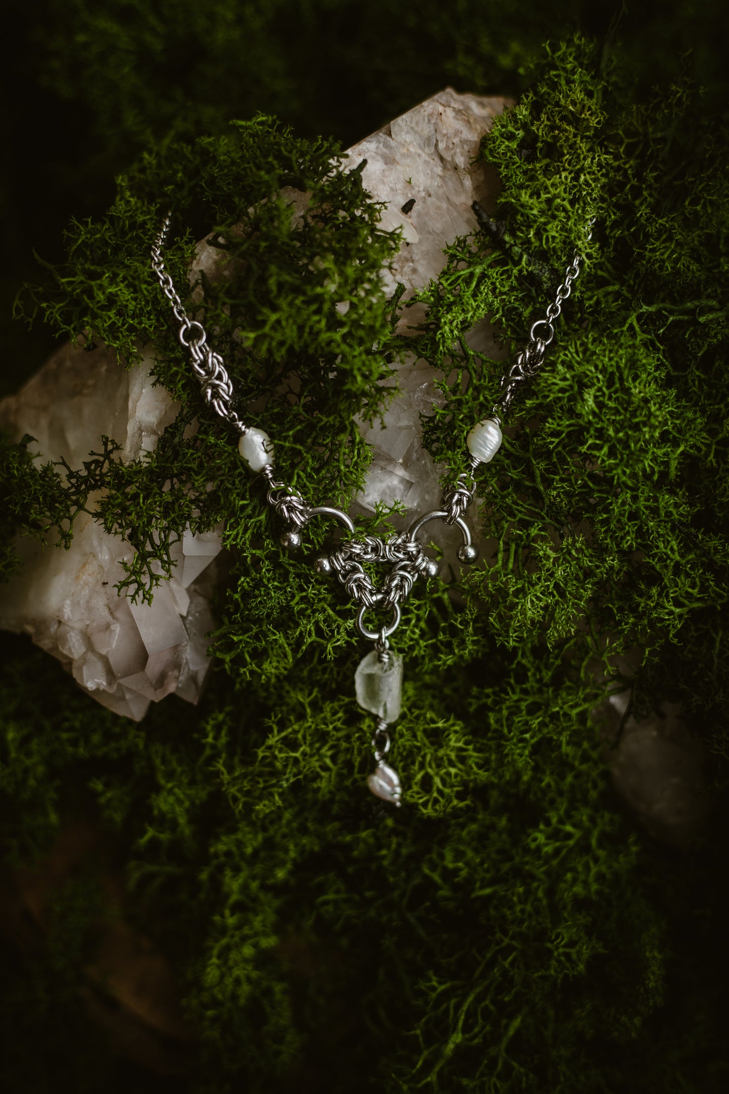 Physade // Necklace with clear quartz and pearls