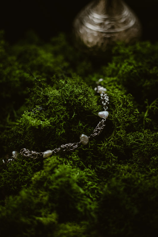 Thisbe // Bracelet with pearls