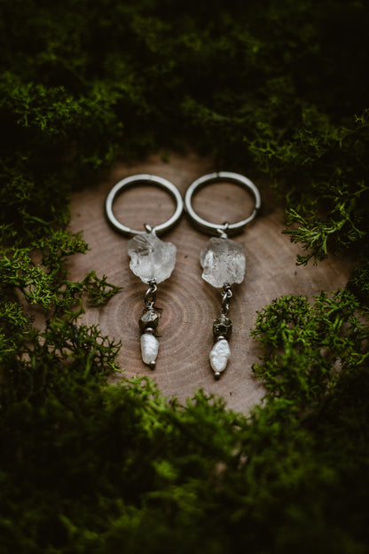 Auralis // Earring with clear quartz, pyrite and pearl