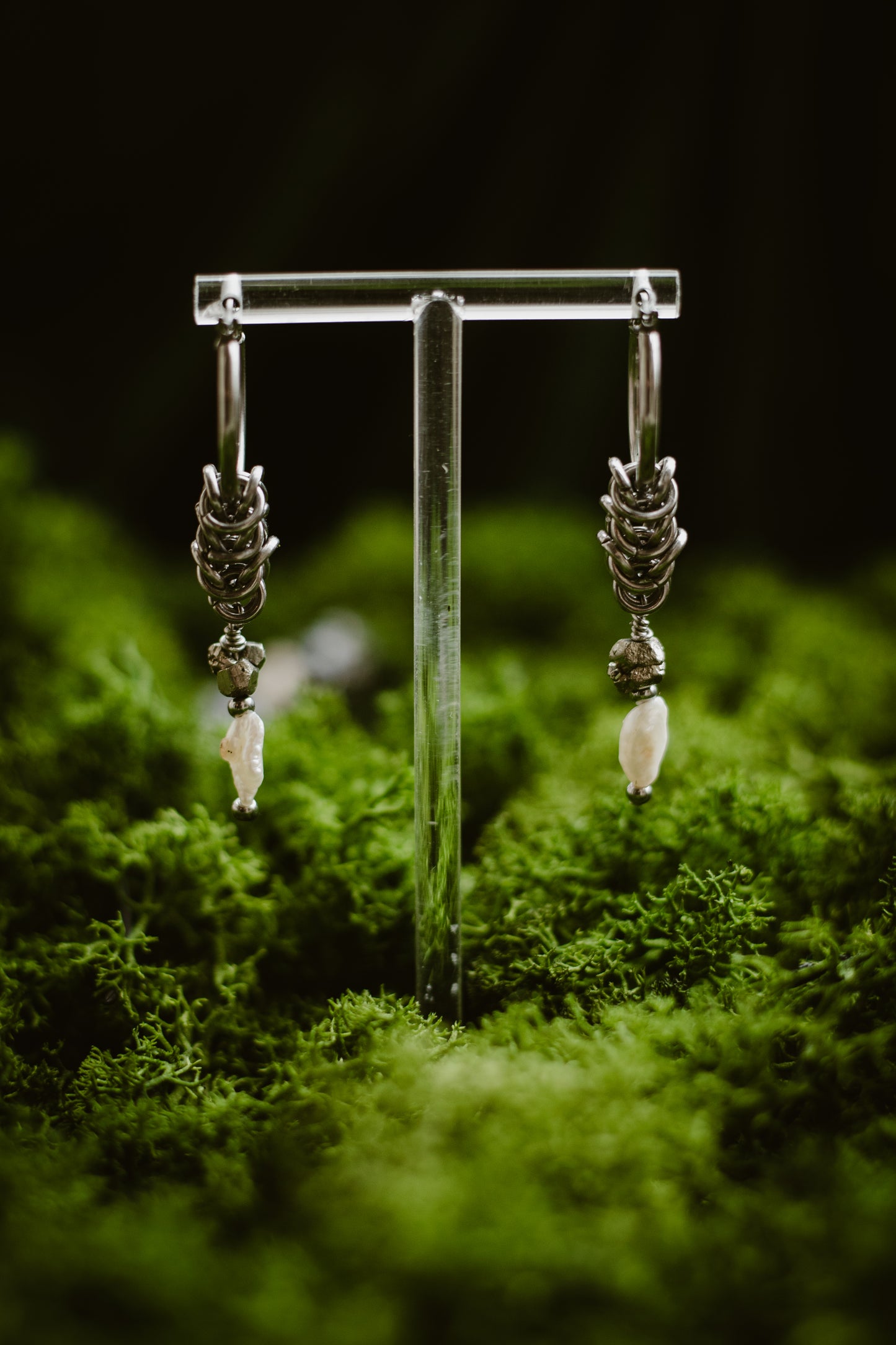 Sinope // Earring with pyrite and pearl