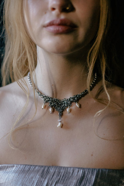 Melita // Necklace with clear quartz and pearls